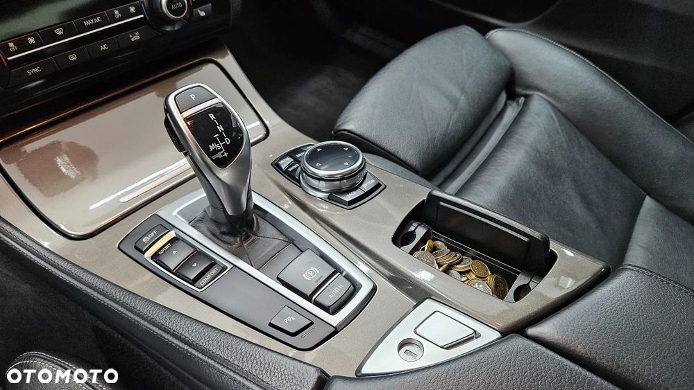 BMW Seria 5 535d Luxury Line - 17