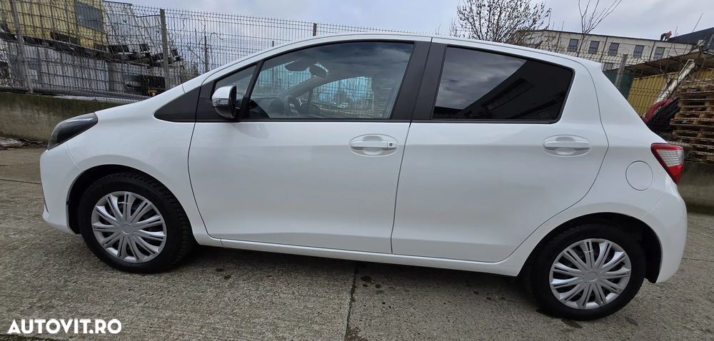 Toyota Yaris 1.5 L VVT-iE Multidrive S Active - 3