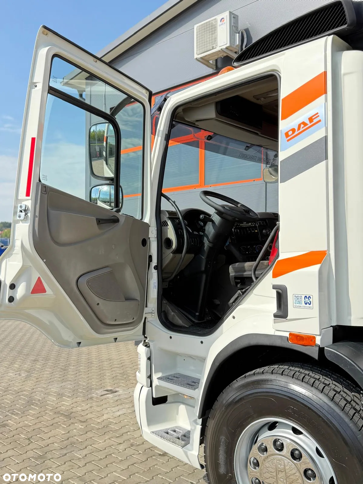DAF DAF CF 75.310 / E5 / 6x2 / laweta + żuraw PALFINGER PK 18002 EH / platforma , pomoc drogowa , skrzynia - 31