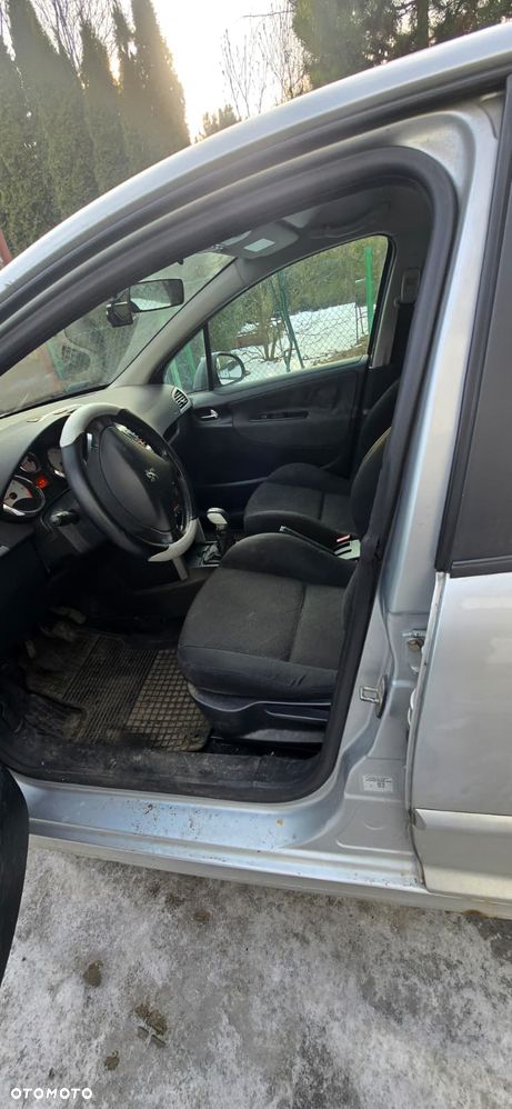 Peugeot 207 1.4 16V Sporty - 2