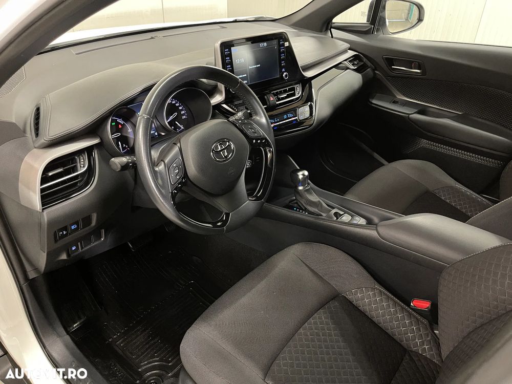 Toyota C-HR 1.8 HSD 122 CP 4x2 CVT Core - 6