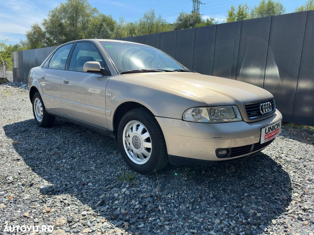 Audi A4 Avant 2.0 FSI - 9