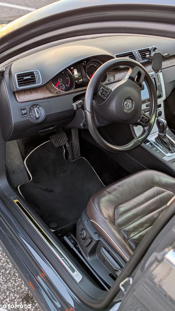 Volkswagen Passat 2.0 TDI Highline DSG - 10