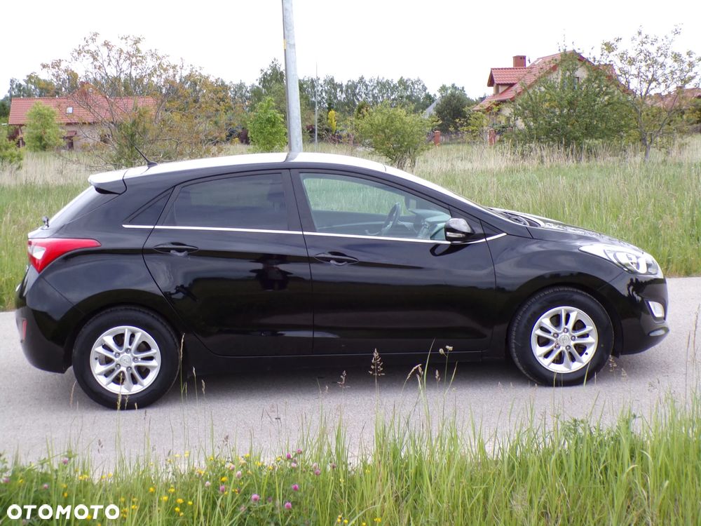Hyundai i30 blue 1.6 CRDi Passion - 18