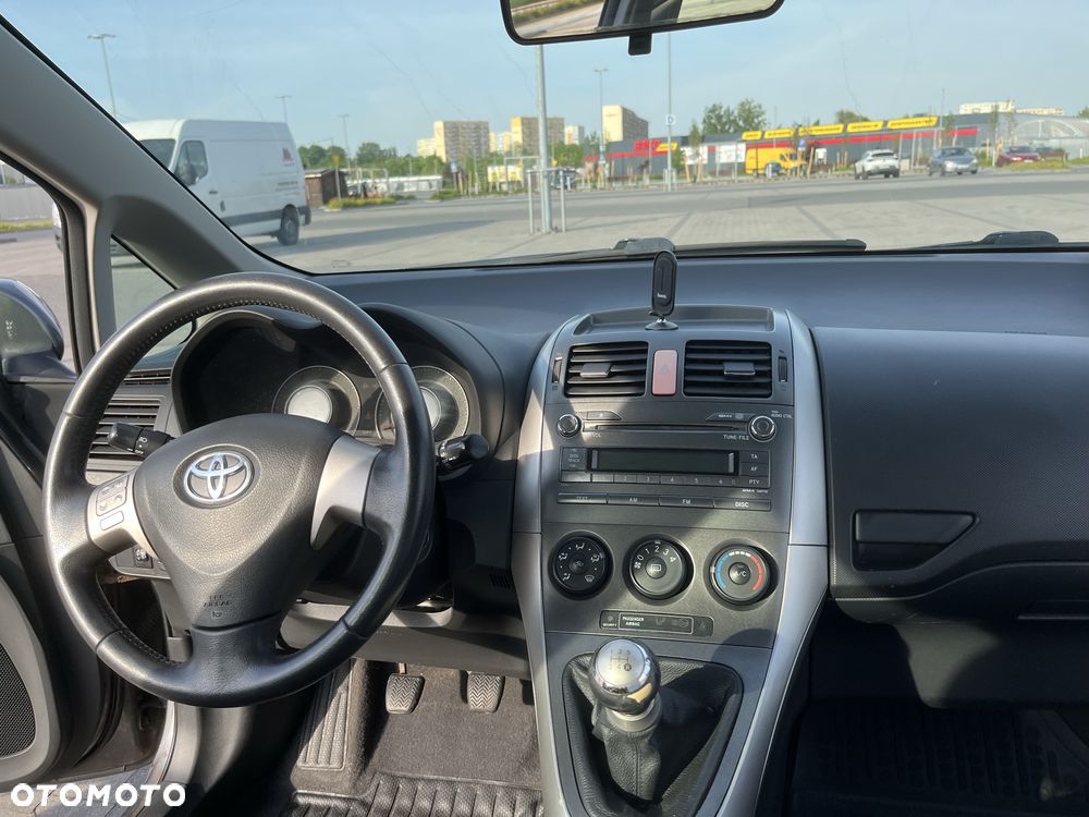 Toyota Auris - 5