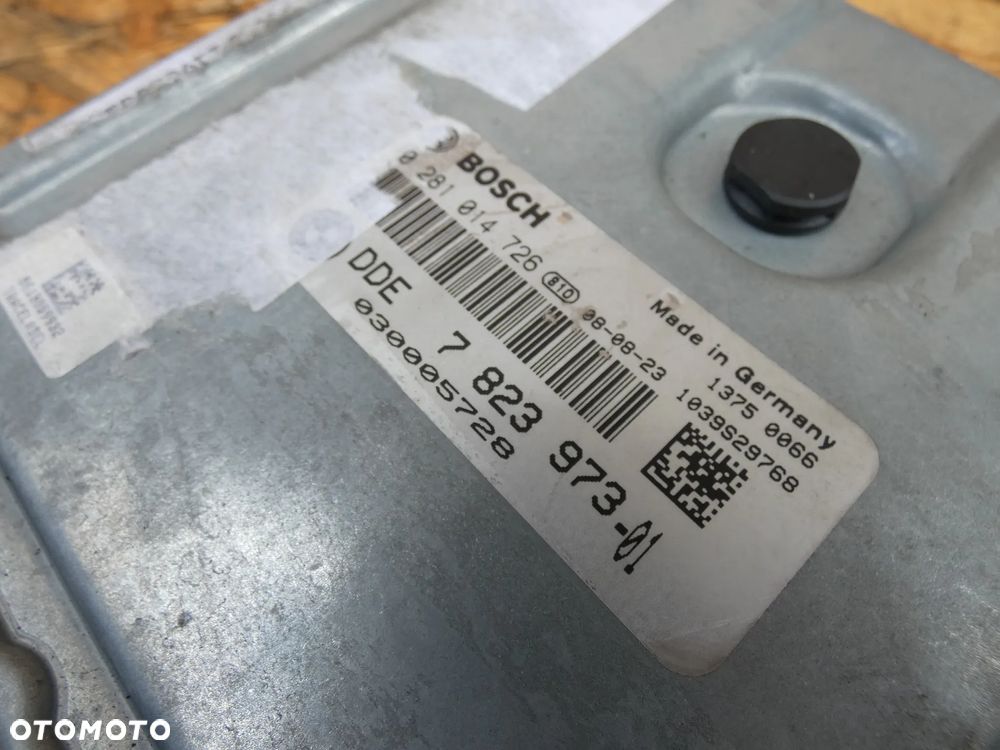 BMW E90 E91 E92 3.0D STEROWNIK SILNIKA  7823973 - 2