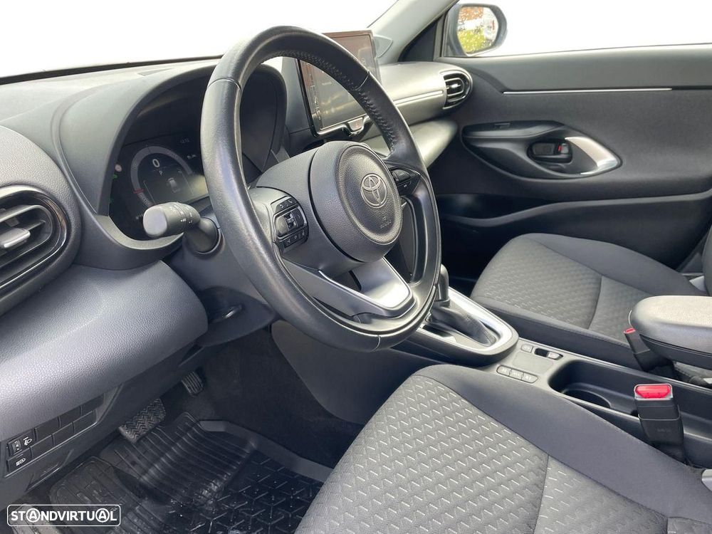 Toyota Yaris Cross 1.5 HDF Comfort Plus - 12