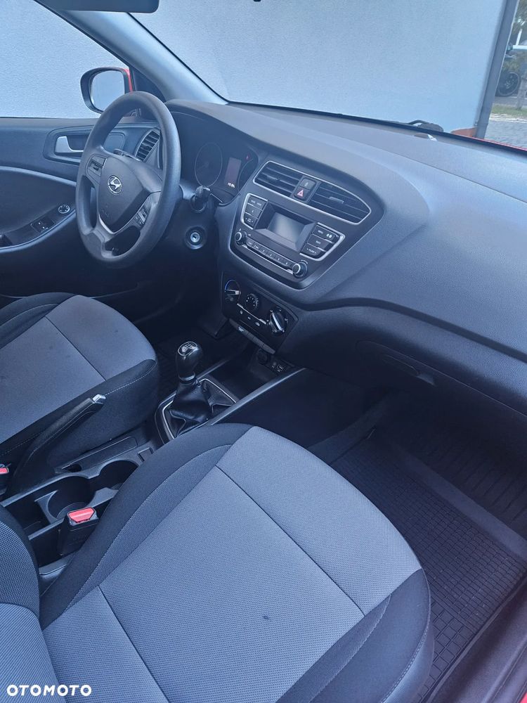 Hyundai i20 1.2 Classic + - 3