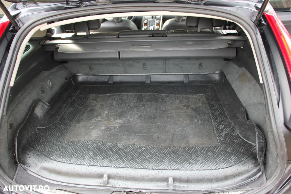 Volvo V60 D6 Plug-In-Hybrid AWD Geartronic Summum - 7