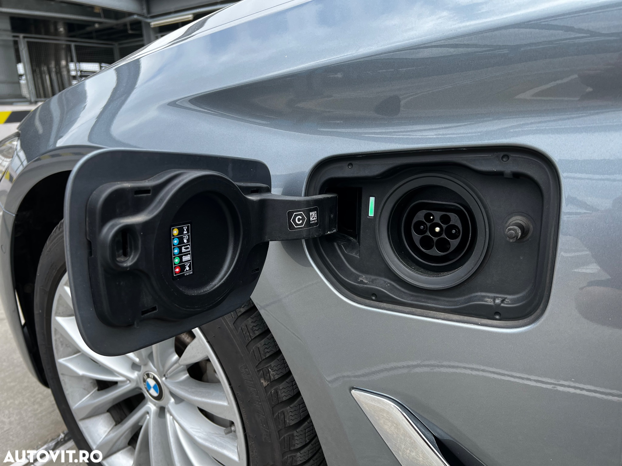BMW Seria 5 530e xDrive AT PHEV - 13