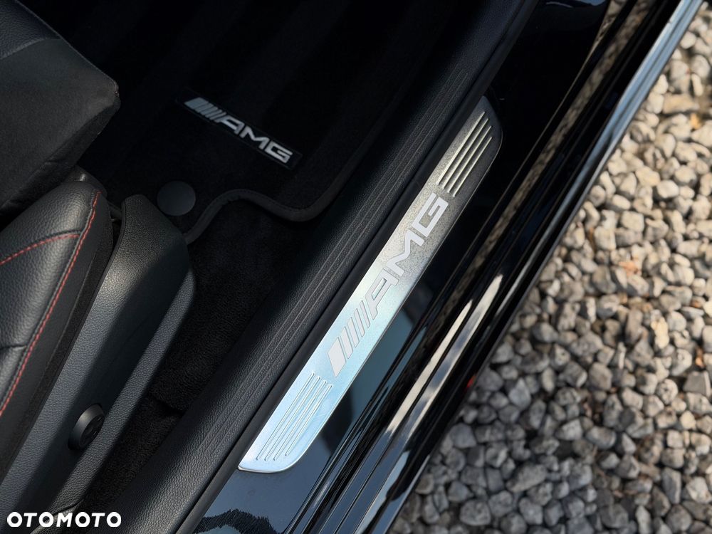 Mercedes-Benz Klasa C AMG 43 4Matic 9G-TRONIC - 37