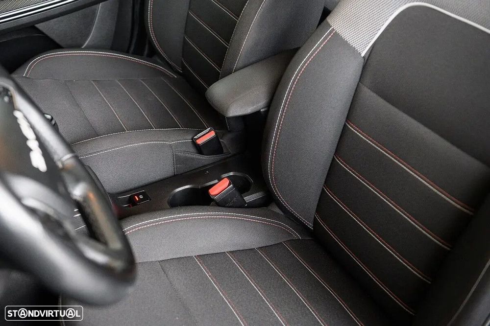 Dacia Jogger 1.0 TCe Extreme 7L - 26