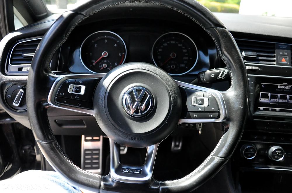 Volkswagen Golf 2.0 TDI BMT GTD - 12