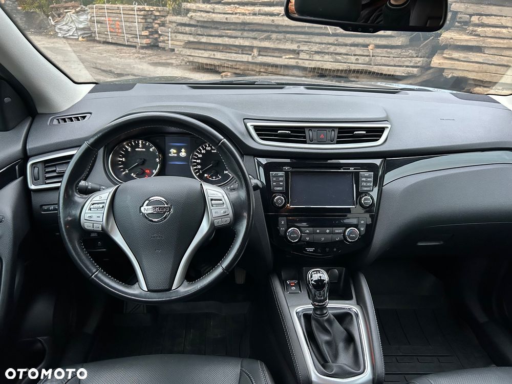 Nissan Qashqai 1.6 dCi ALL-MODE 4x4i TEKNA+ - 17