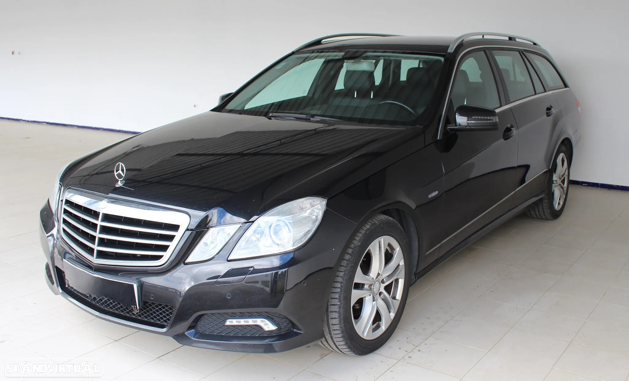 Mercedes-Benz E 220 CDi Avantgarde BlueEfficiency Auto - 3
