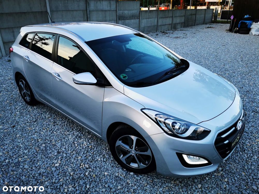Hyundai i30 blue 1.4 YES Silver - 24