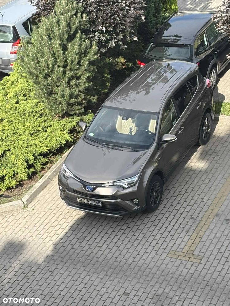 Toyota RAV4 - 1