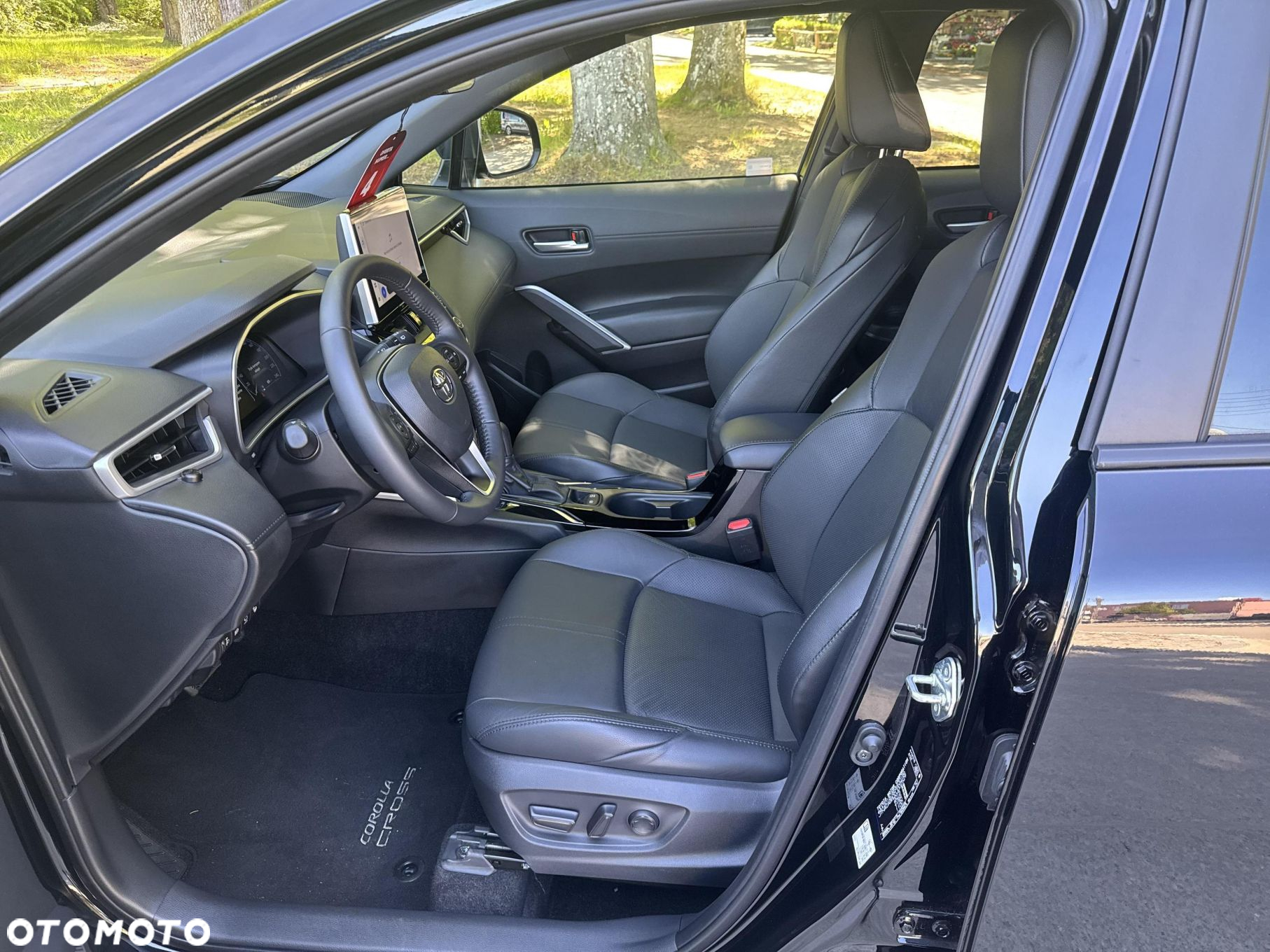 Toyota Corolla Cross - 18