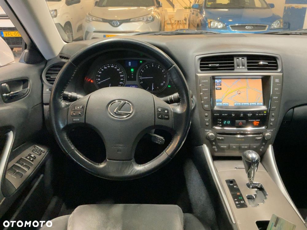 Lexus IS 250 Prestige - 31
