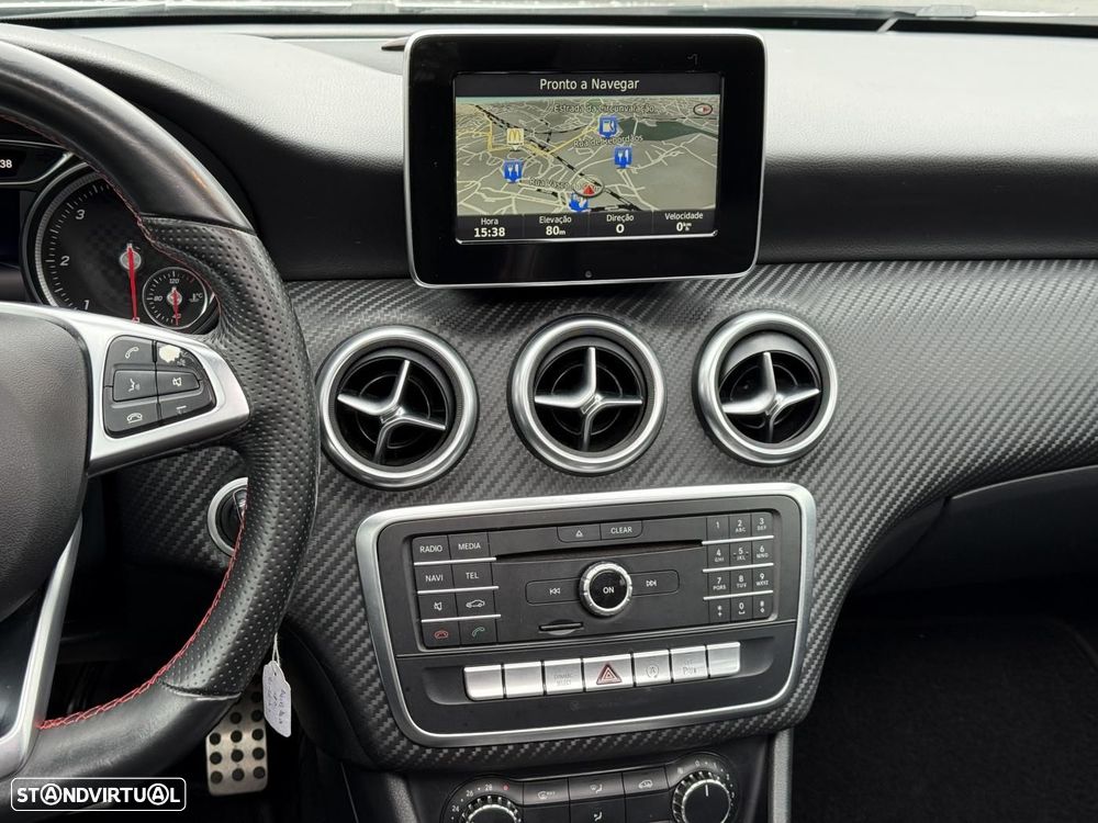 Mercedes-Benz A 180 d AMG Line - 17