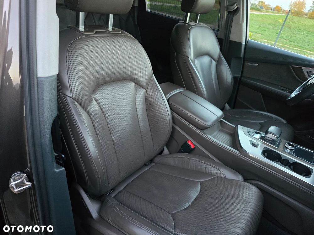 Audi Q7 - 7