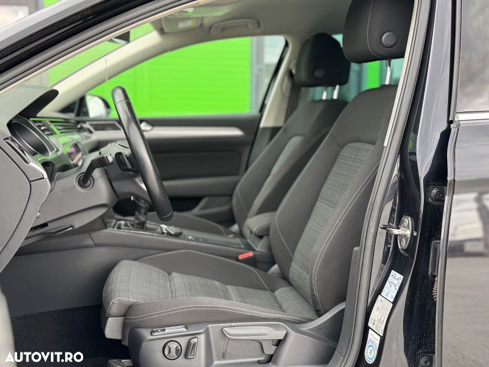 Volkswagen Passat 2.0 TDI SCR DSG Business - 17