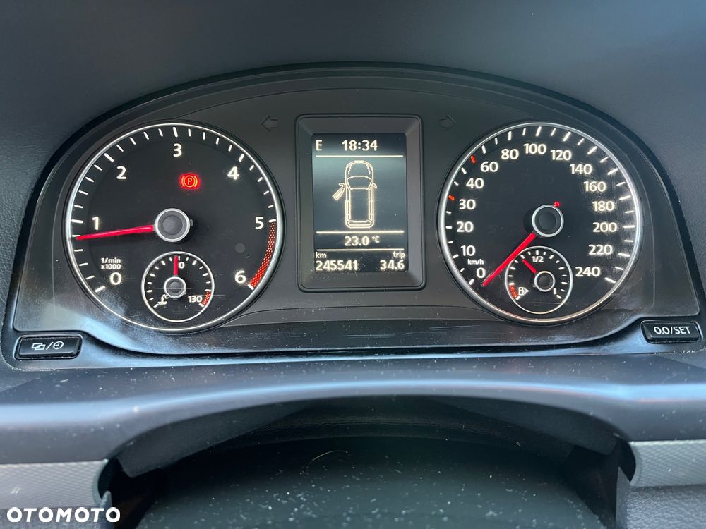 Volkswagen Touran 2.0 TDI DPF Life - 13