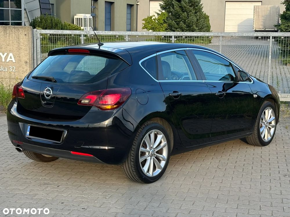 Opel Astra 1.4 T Enjoy S&S - 30