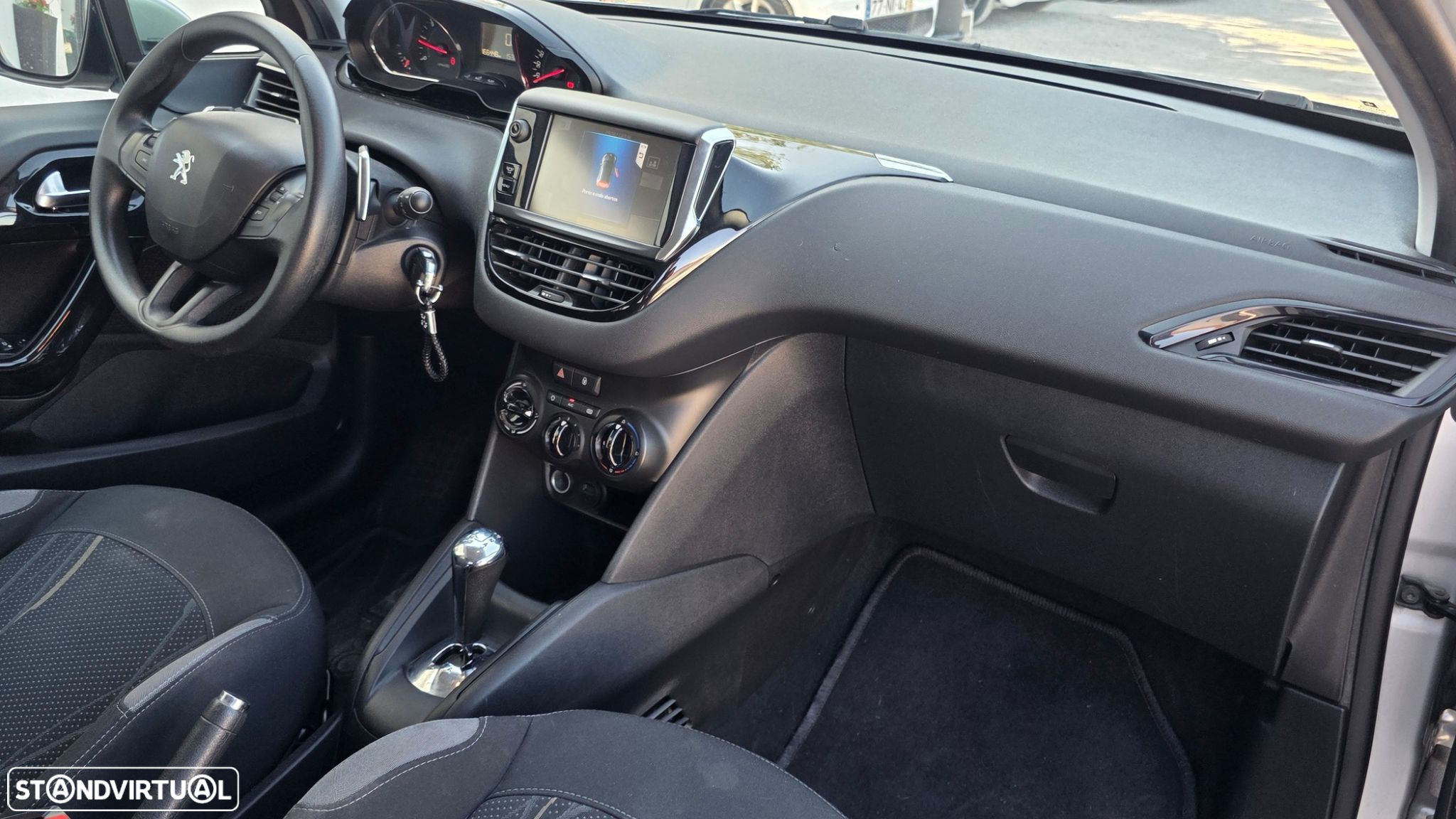 Peugeot 208 1.4 e-HDi Access 2-Tronic - 20