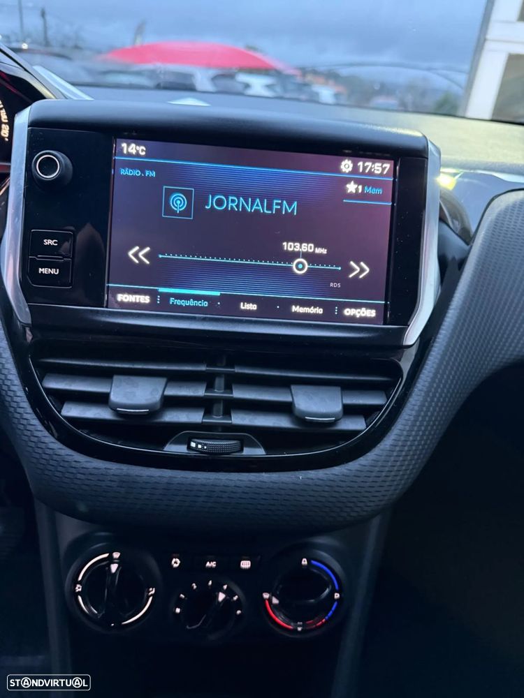 Peugeot 208 1.2 PureTech Style - 10