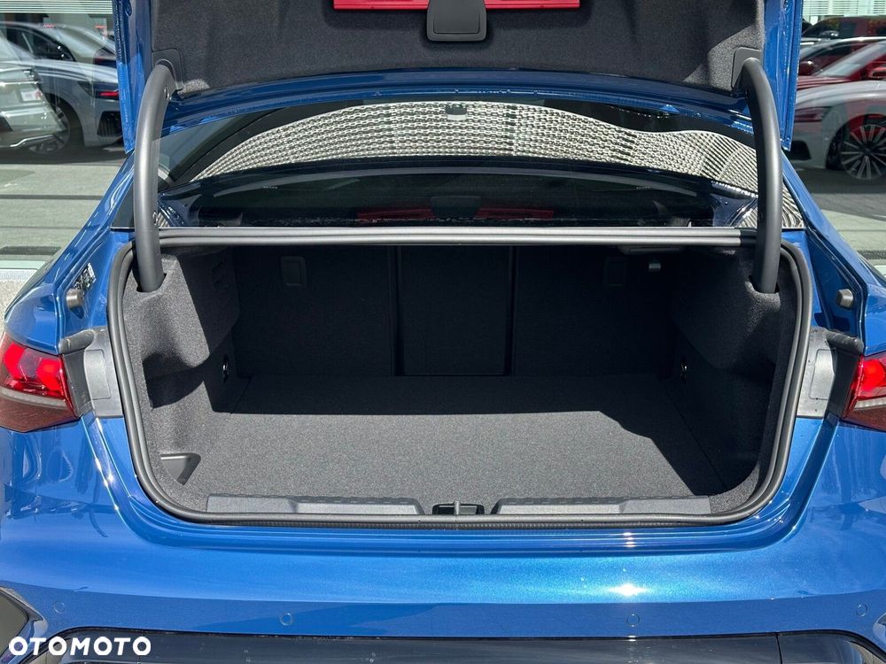 Audi RS3 Limousine - 9