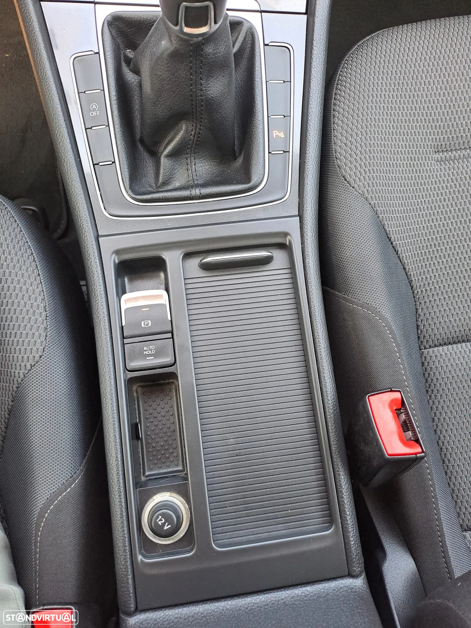 VW Golf 1.0 TSI Confortline - 24