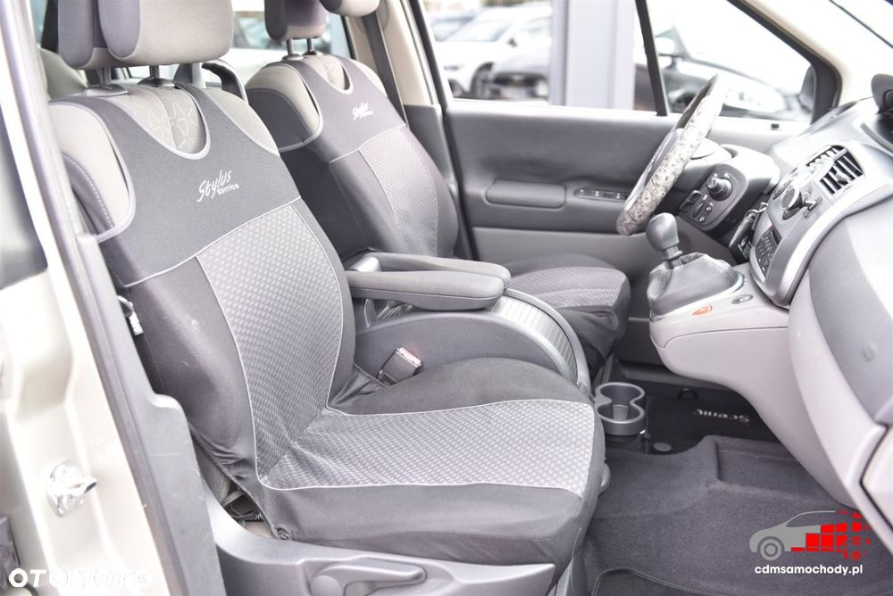 Renault Grand Scenic - 19