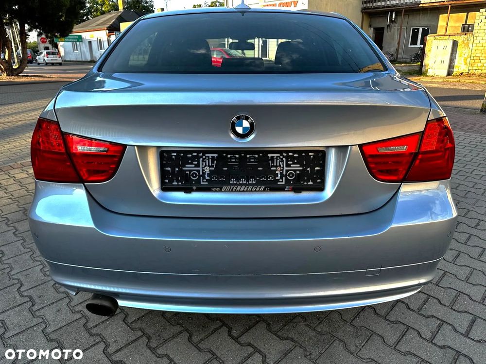BMW Seria 3 320i Edition Exclusive - 5