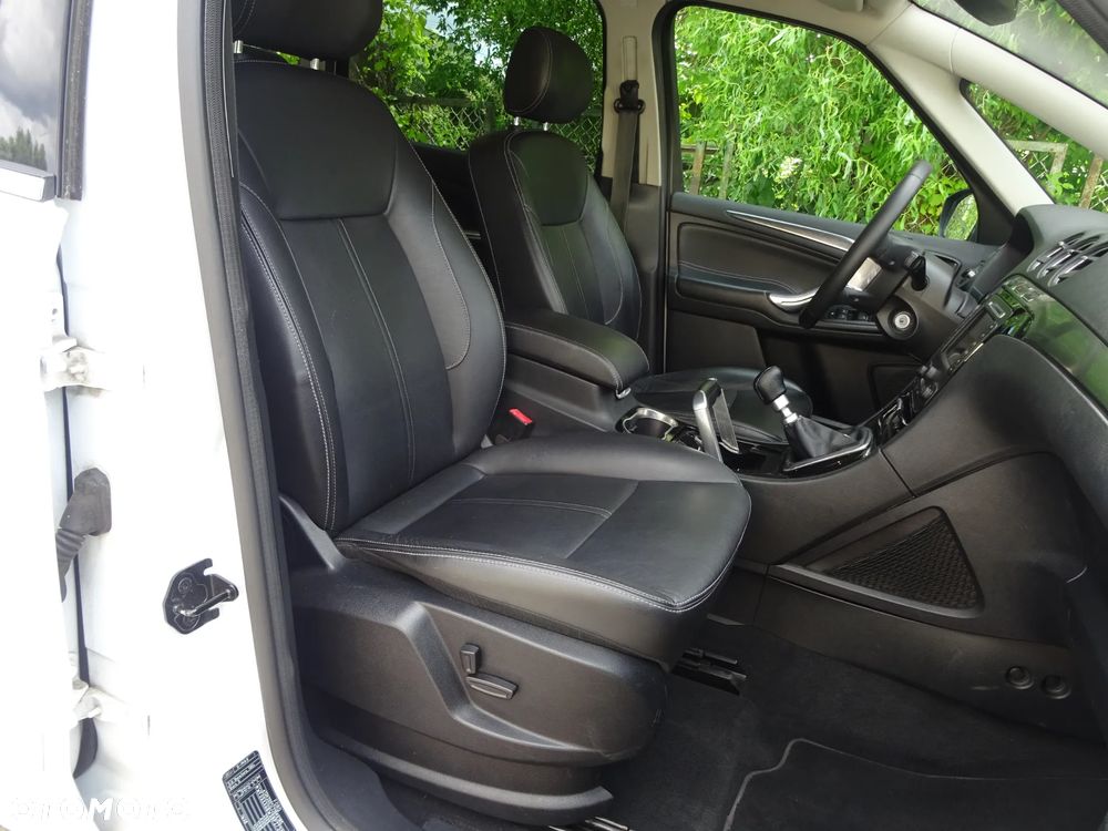 Ford S-Max - 23
