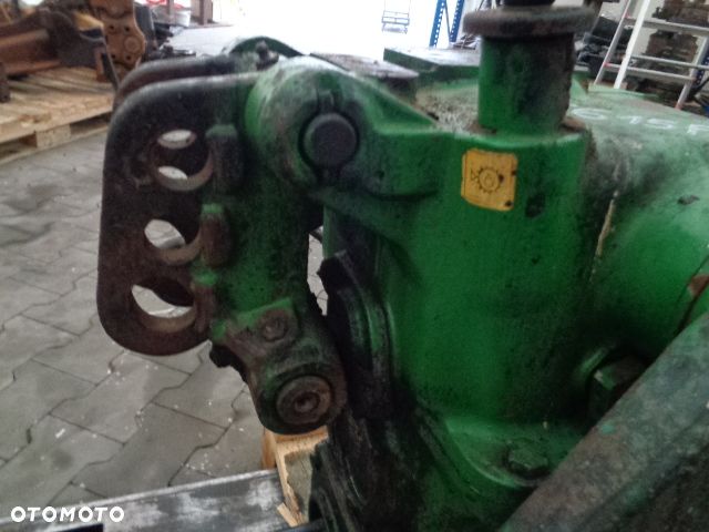 Most napęd tył obudowa atak talerz mechanizm różnicowy John Deere 5615F - 9