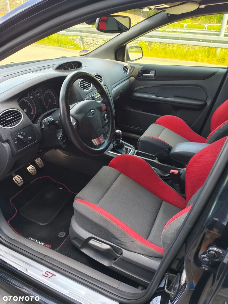 Ford Focus - 13