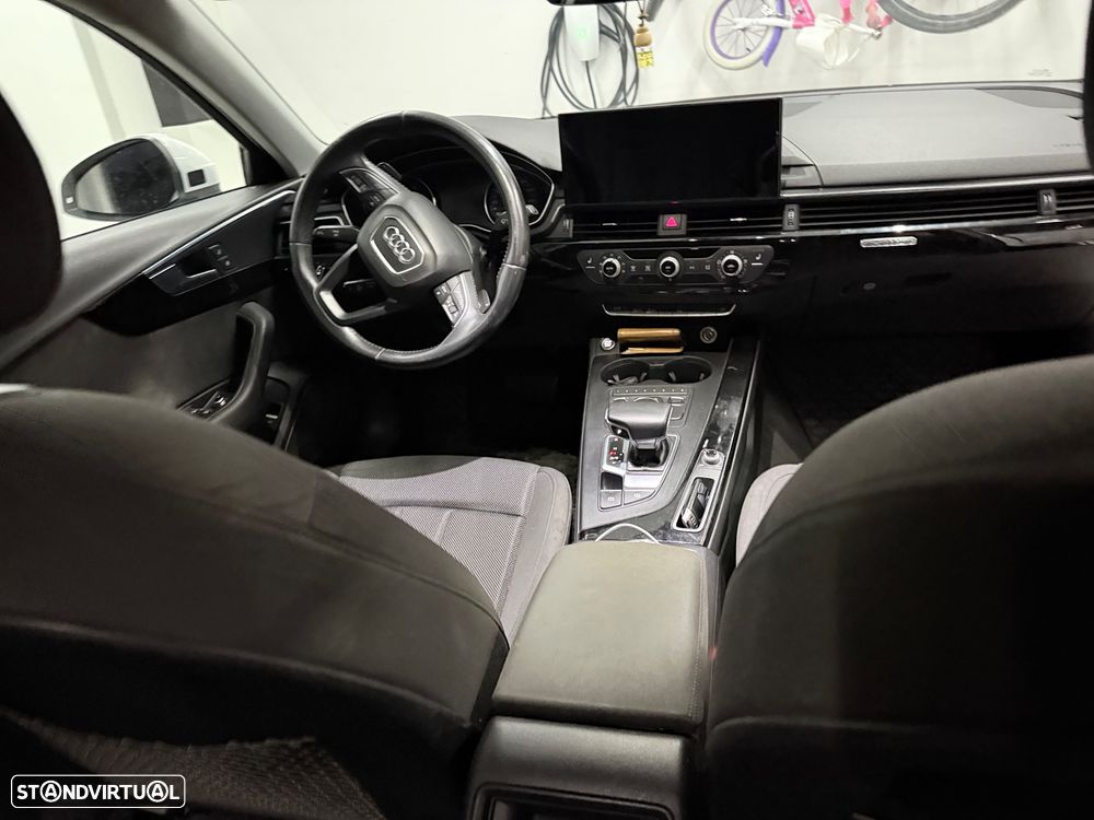 Audi A4 Avant 2.0 TDI S tronic quattro design - 24