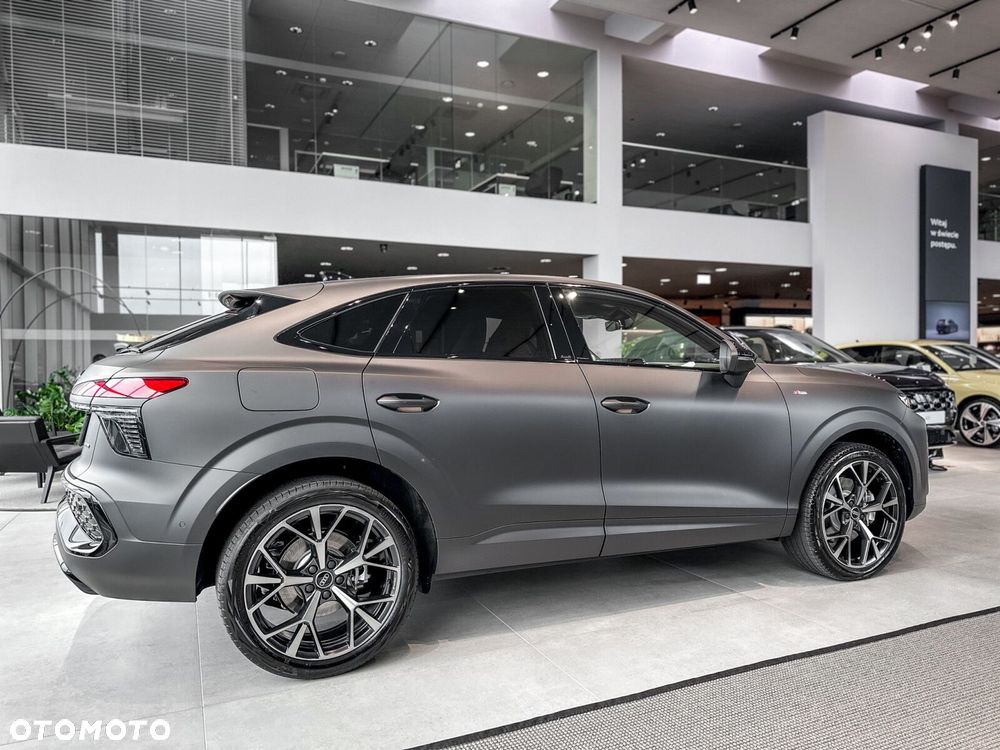 Audi Q3 Sportback - 15