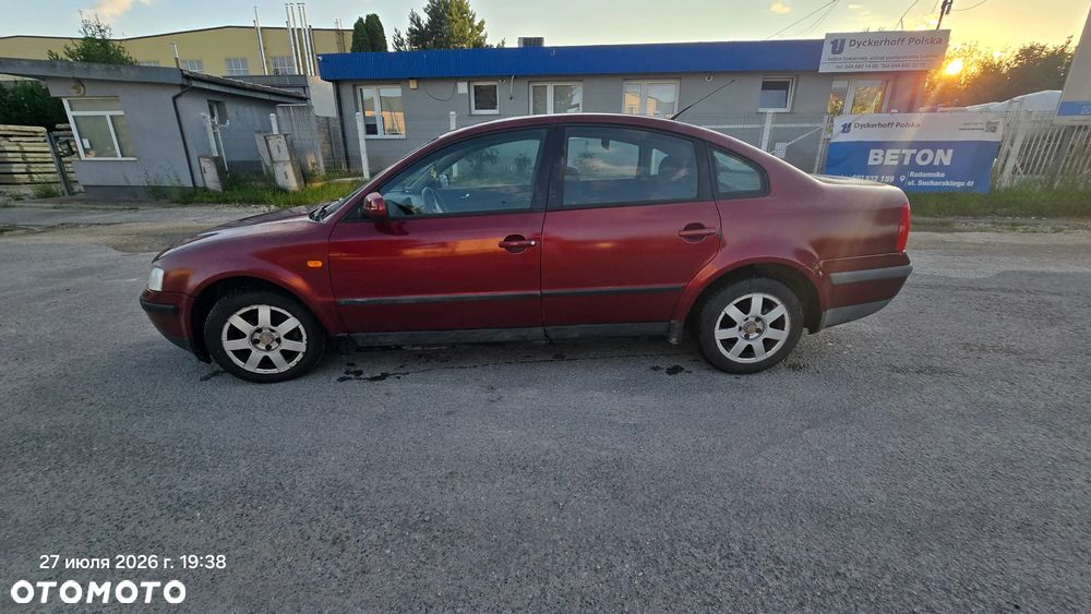 Volkswagen Passat 1.8 - 9