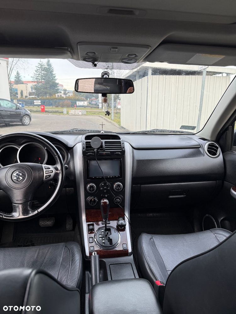 Suzuki Grand Vitara 2.0 De luxe - 14