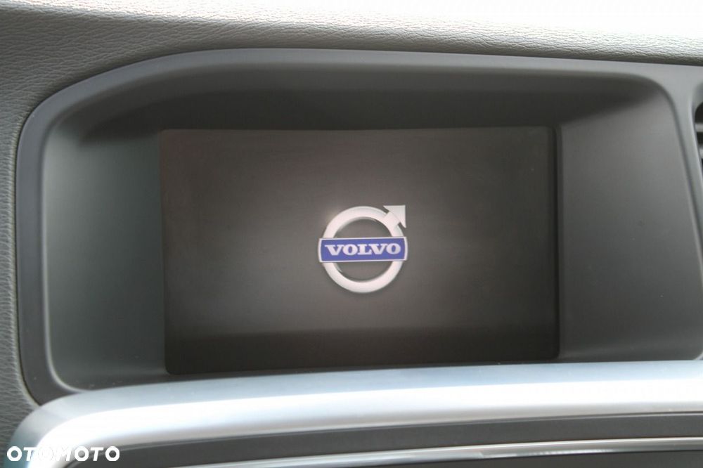 Volvo V60 Cross Country D4 Drive-E Momentum - 31