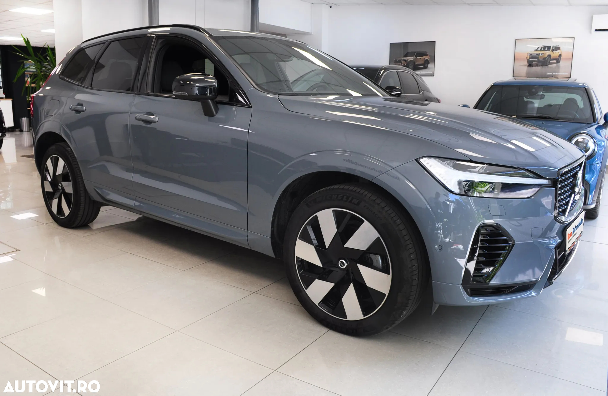 Volvo XC 60 T6 AWD Plug-in Hybrid Plus Bright - 3