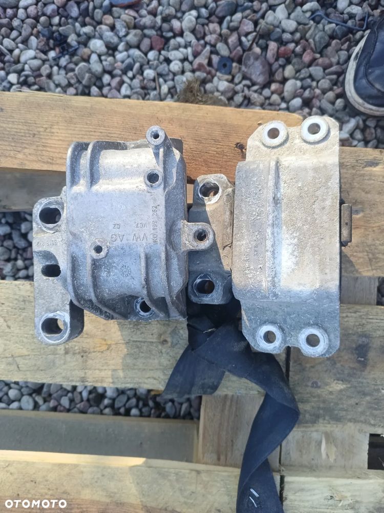 VW PASSAT B6 AUDI A3 8P 2.0 FSI PODUSZKA SILNIKA LEWA PRAWA KOMPLET - 1