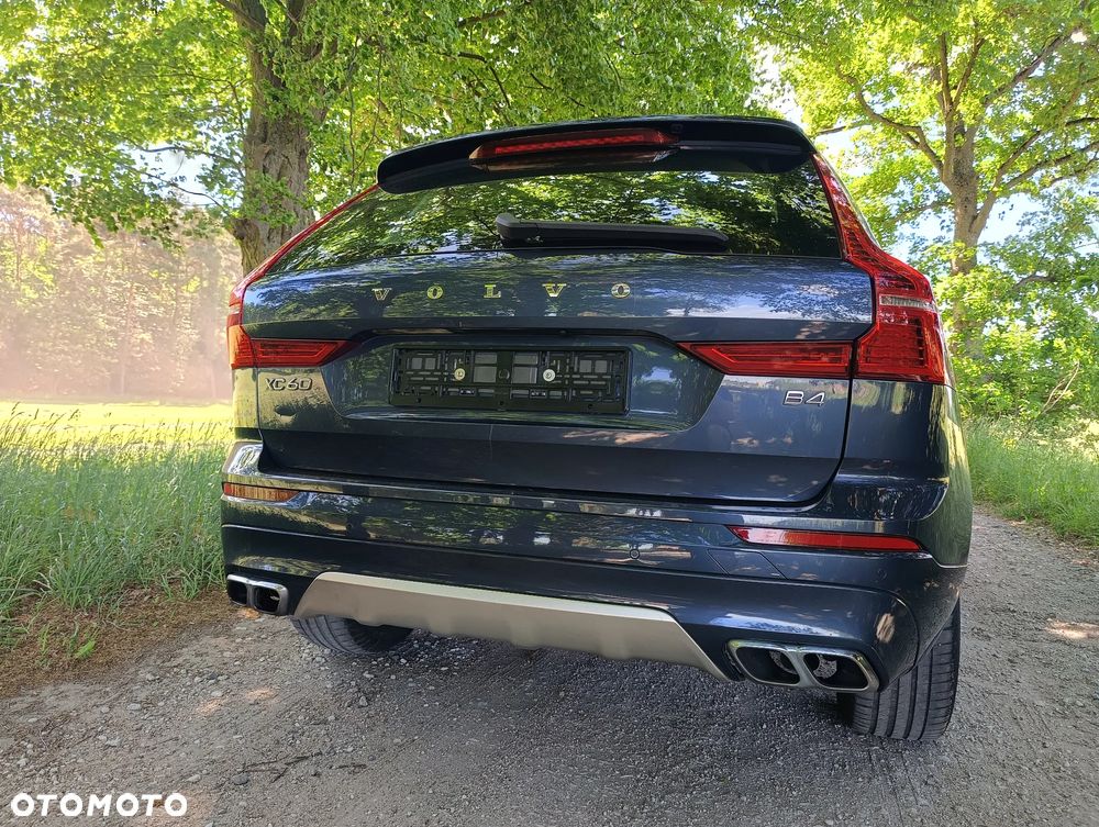 Volvo XC 60 B4 B Geartronic Momentum Pro - 34