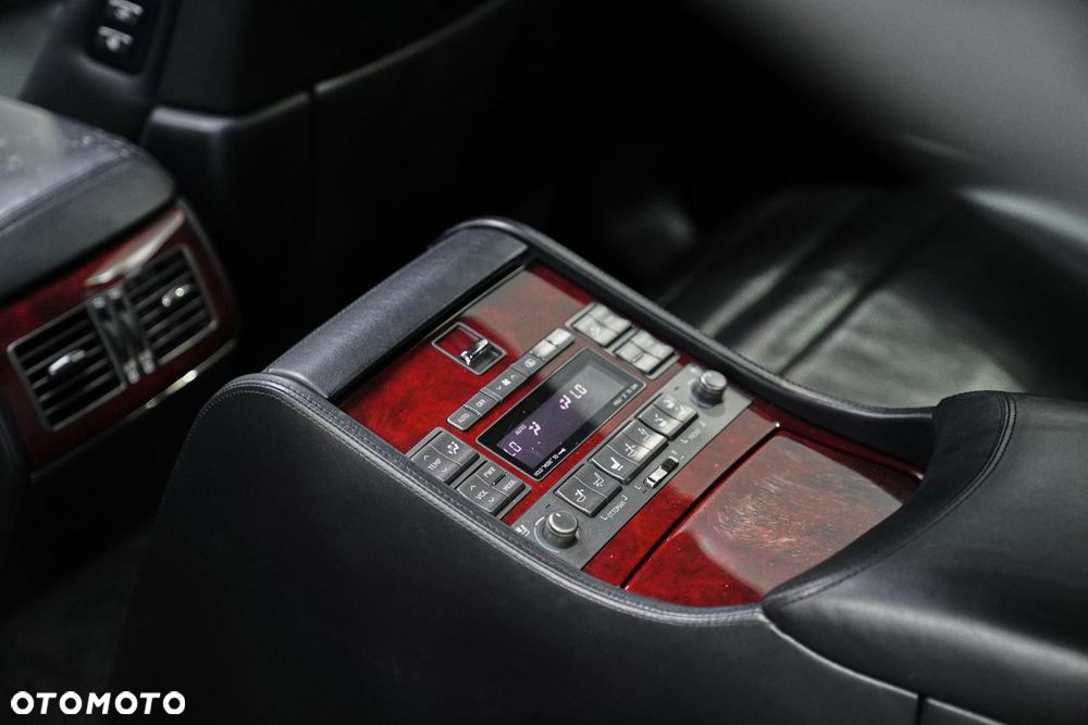 Lexus LS - 30