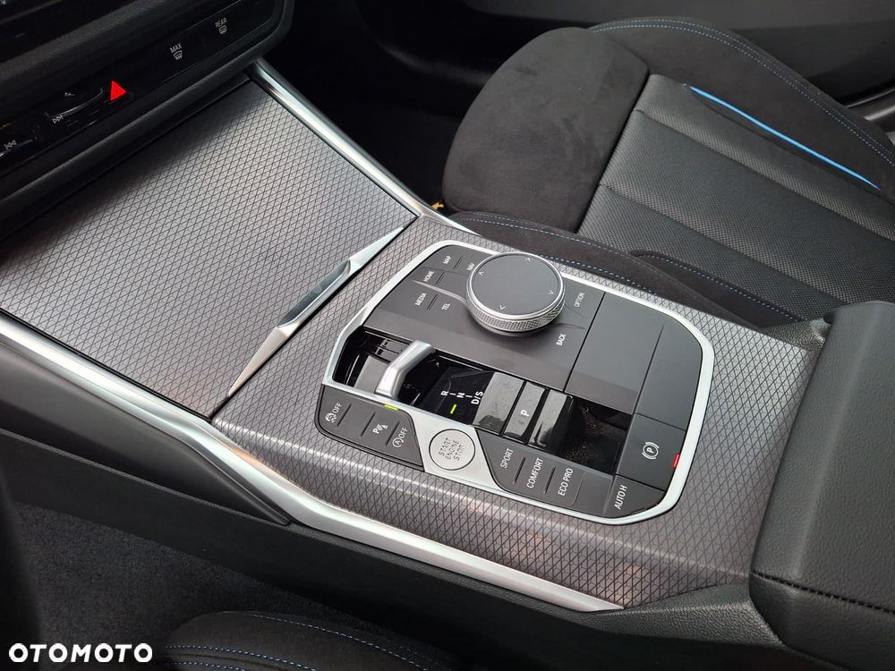 BMW Seria 3 320i xDrive M Sport - 19