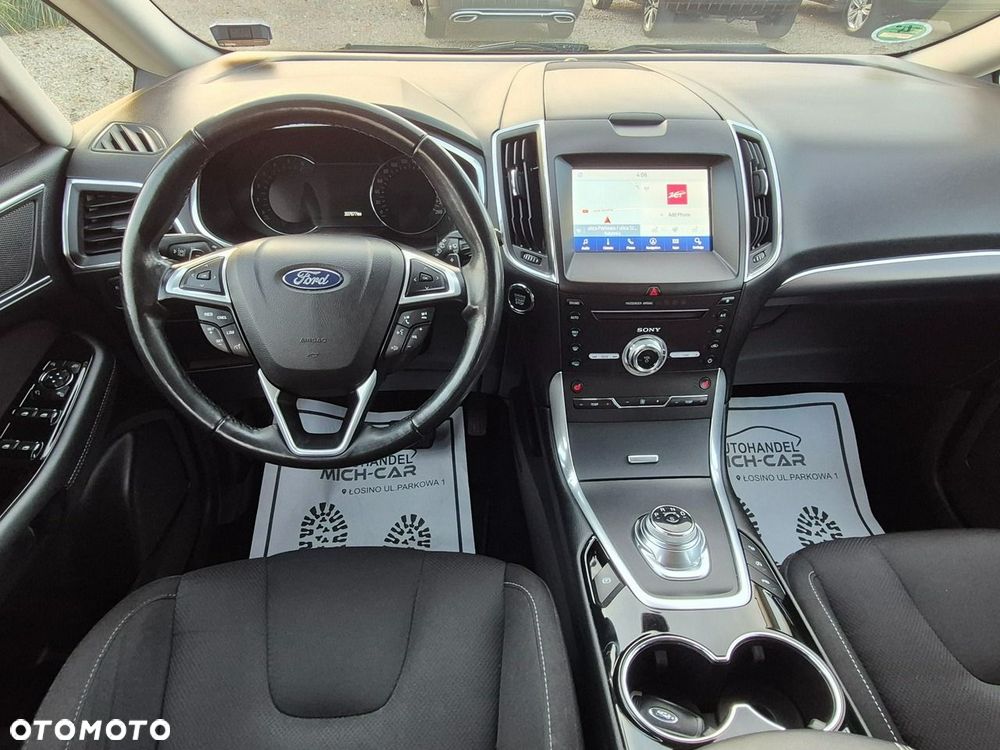 Ford S-Max - 39