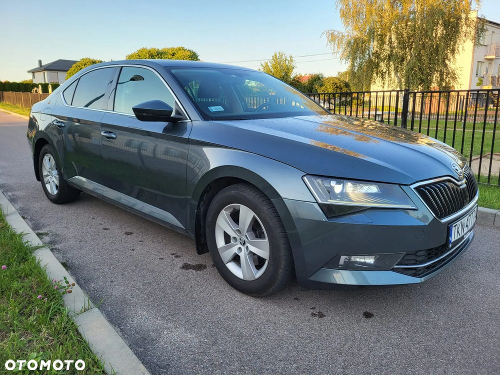 Skoda Superb 2.0 TDI Ambition DSG - 1