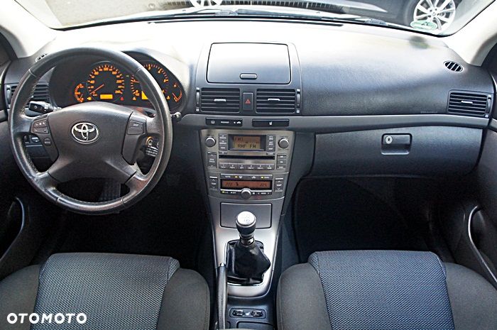 Toyota Avensis 2.0 D-4D Edition - 18